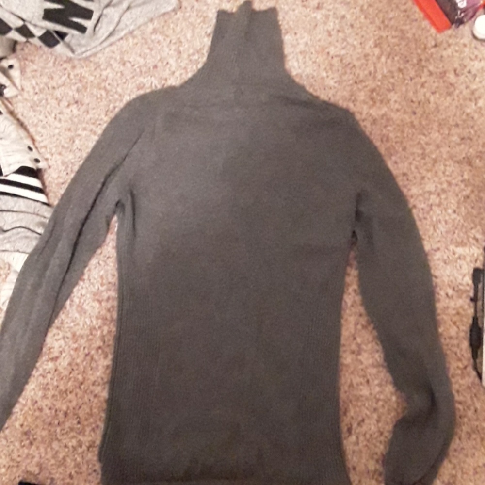 Gray turtleneck